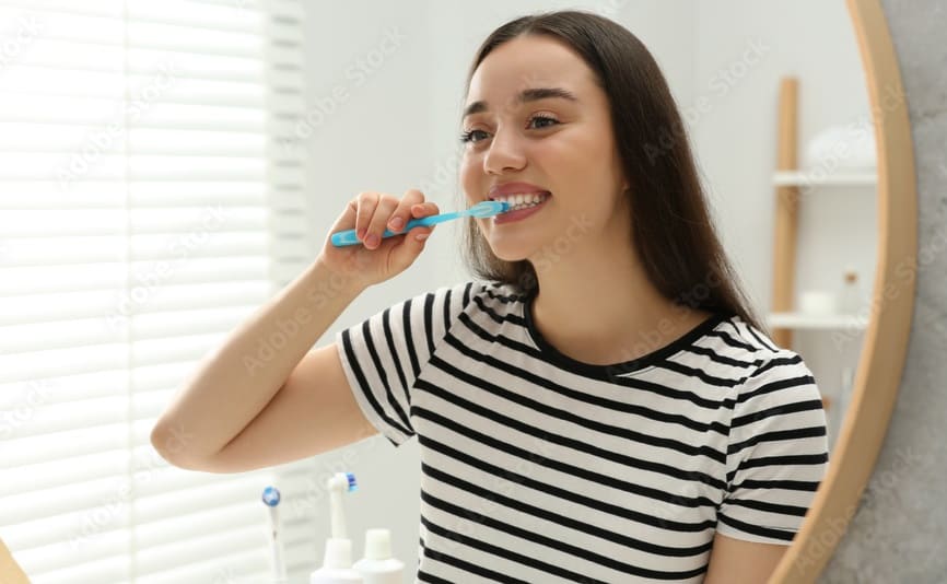 Brushing Teeth Before or After Breakfast